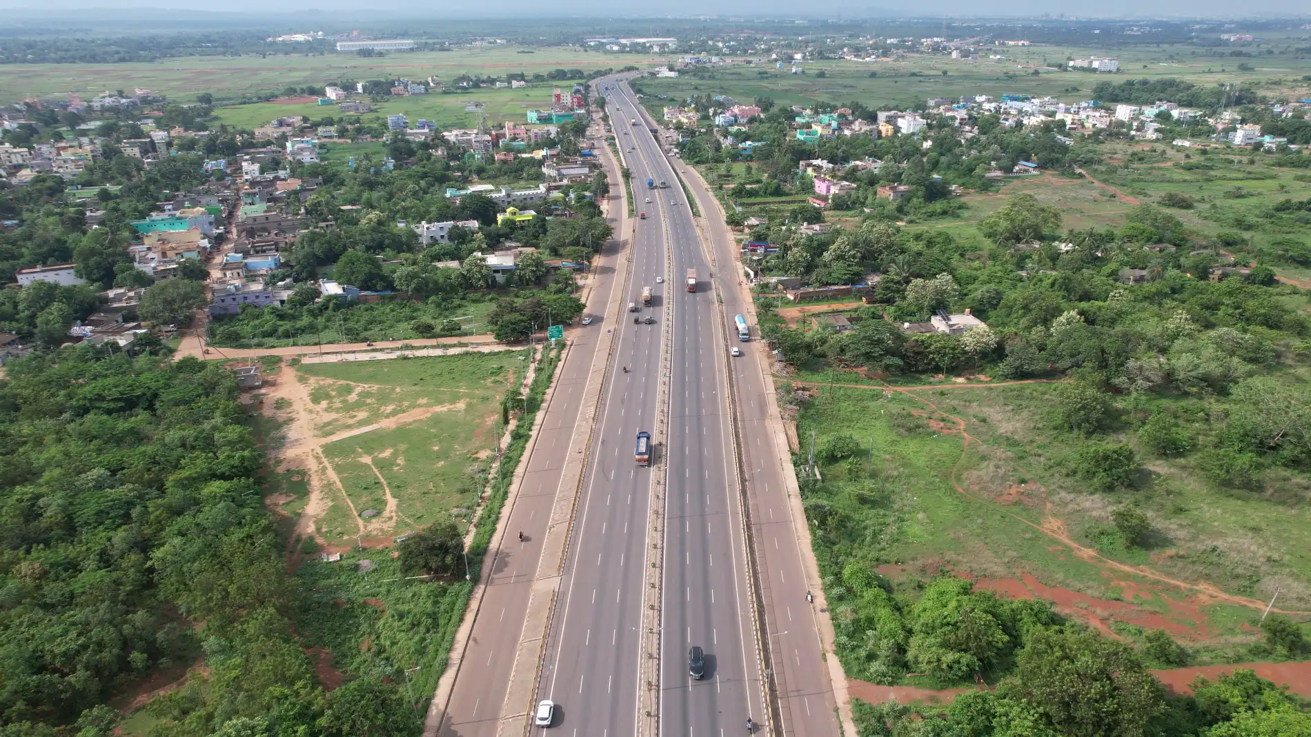 Six-lane highway section